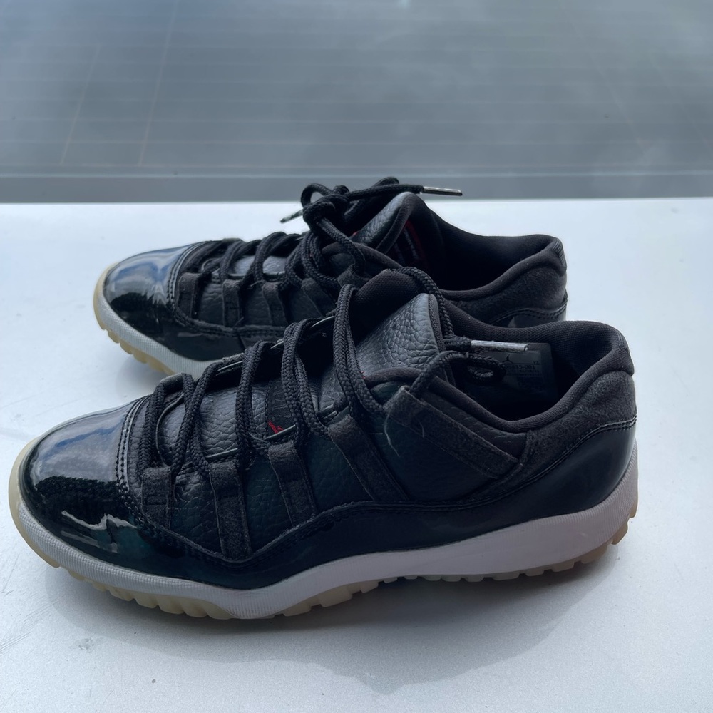 Jordan 11 size 3y
